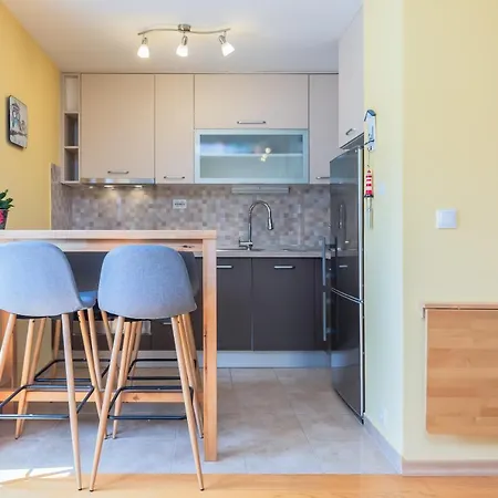 Apartment Yellow Duck - City Center Makarska Exterior photo