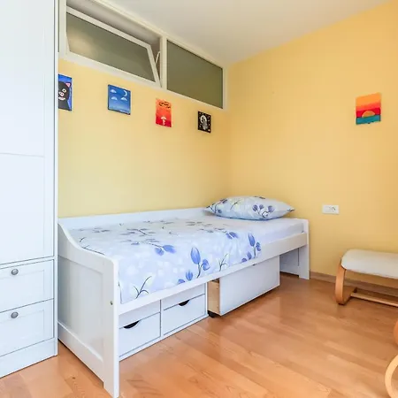 Apartment Yellow Duck - City Center Makarska Exterior photo