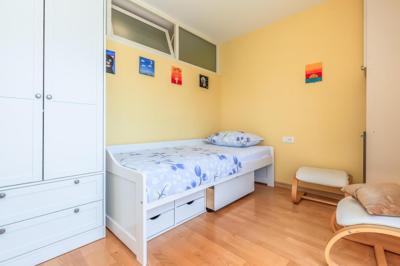 Yellow Duck - Center Apartment