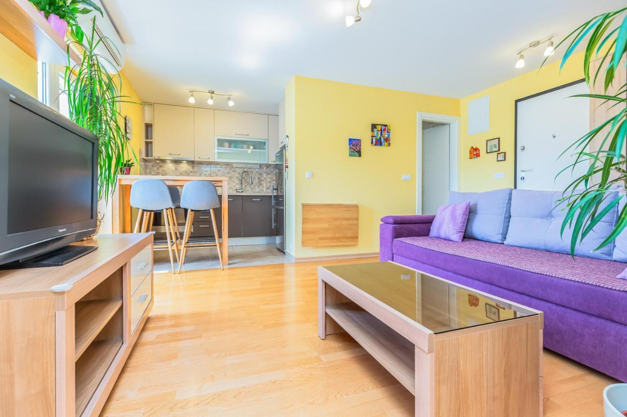 Yellow Duck - Center Apartment Makarska